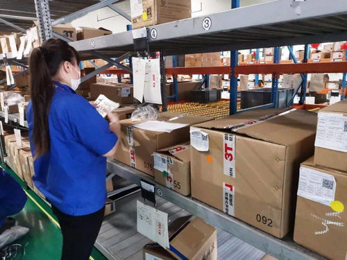 第十一事業(yè)部汽車飾件工廠計(jì)劃物料科開展倉庫管理員業(yè)務(wù)能力交叉檢查評比活動
